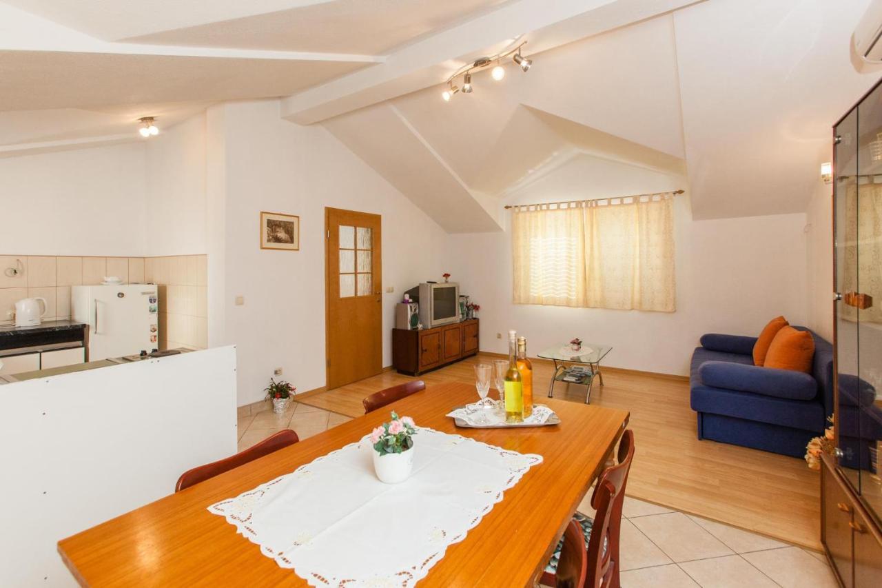Holiday Home Beata Trogir Eksteriør billede
